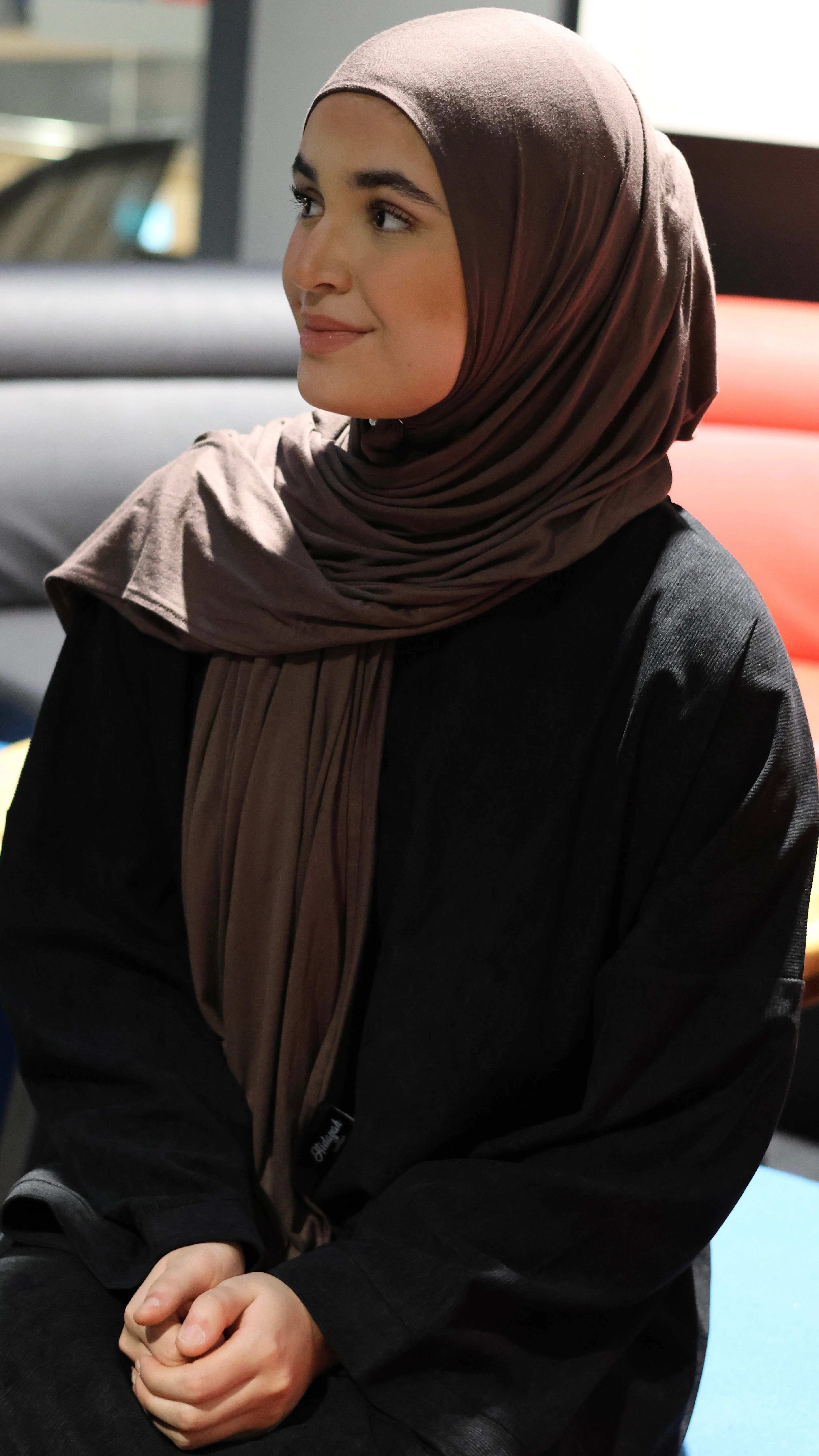 Essential Fløjl Abaya (Sort) - Image 6