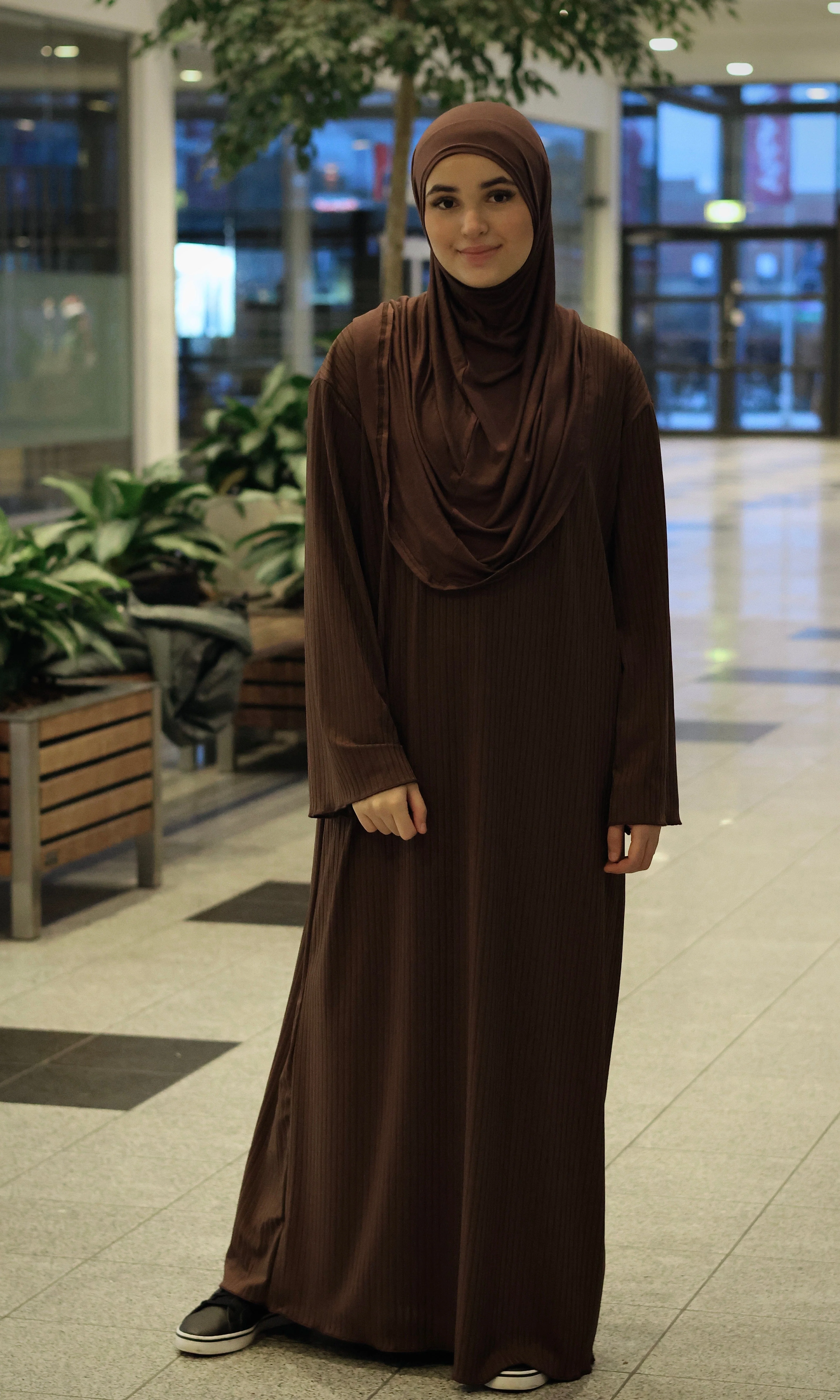 Unika Ripped Abaya (Chocolate) - Image 10