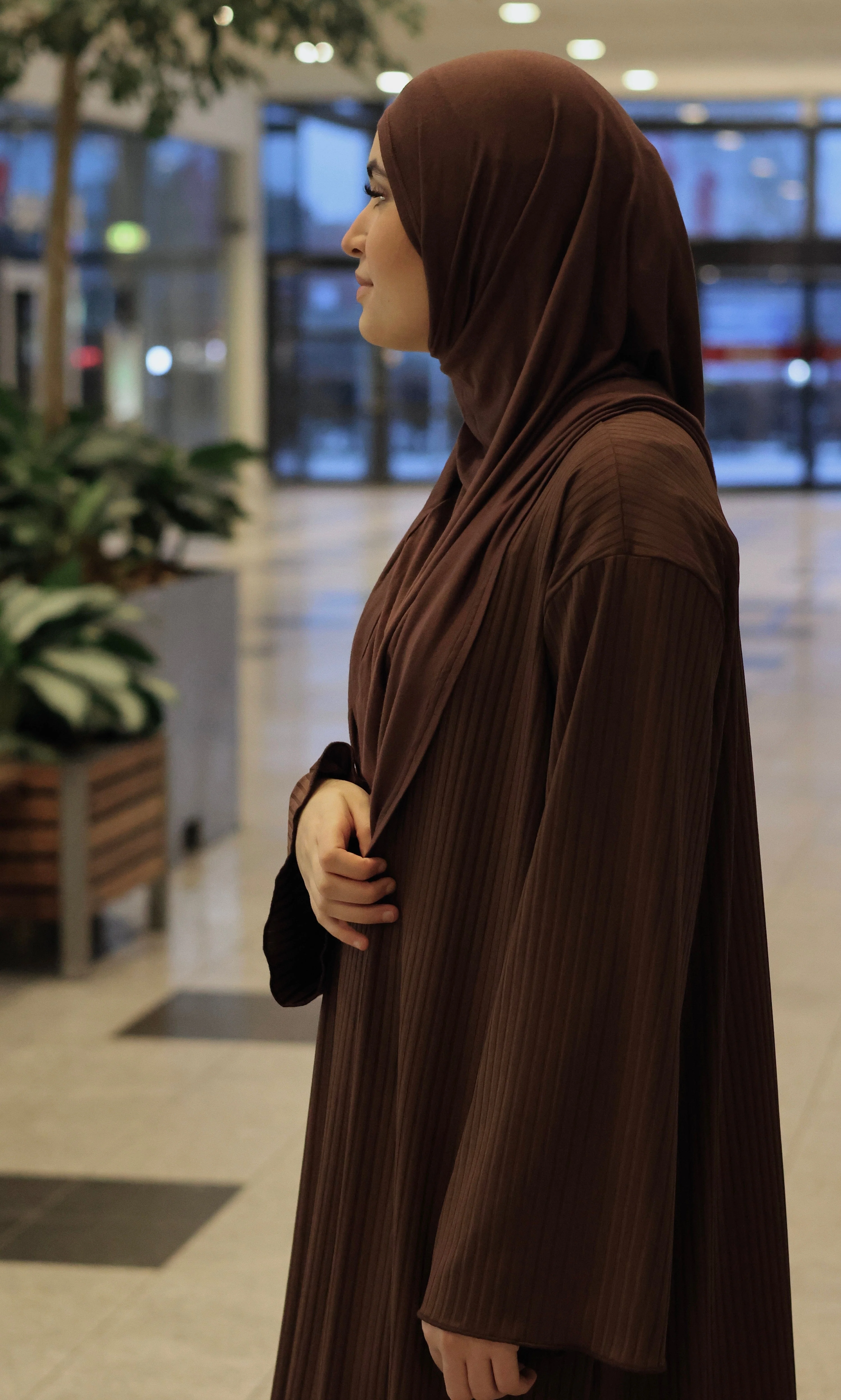 Unika Ripped Abaya (Chocolate) - Image 8
