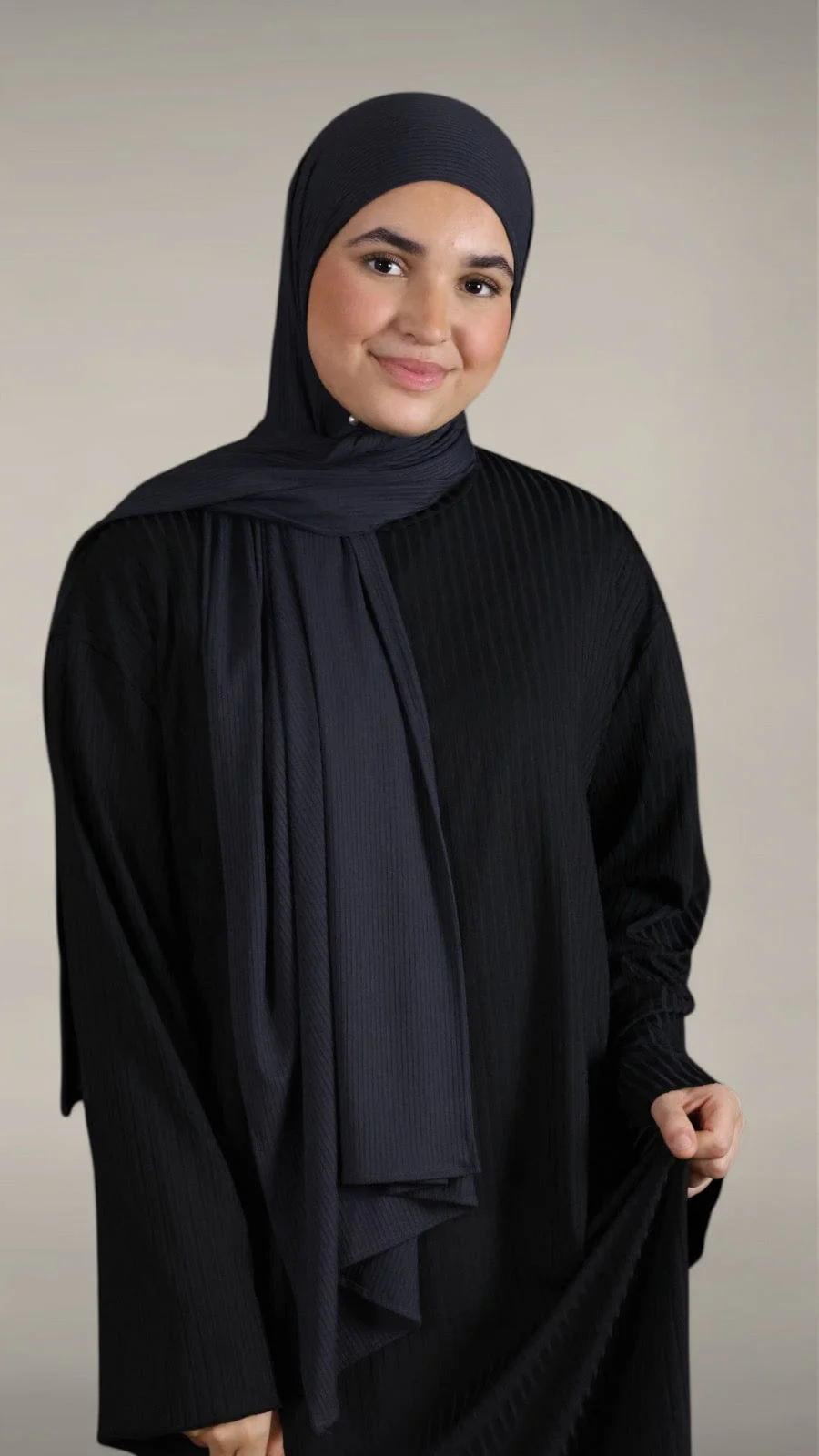 Unika Ripped Abaya (Sort) - Image 4